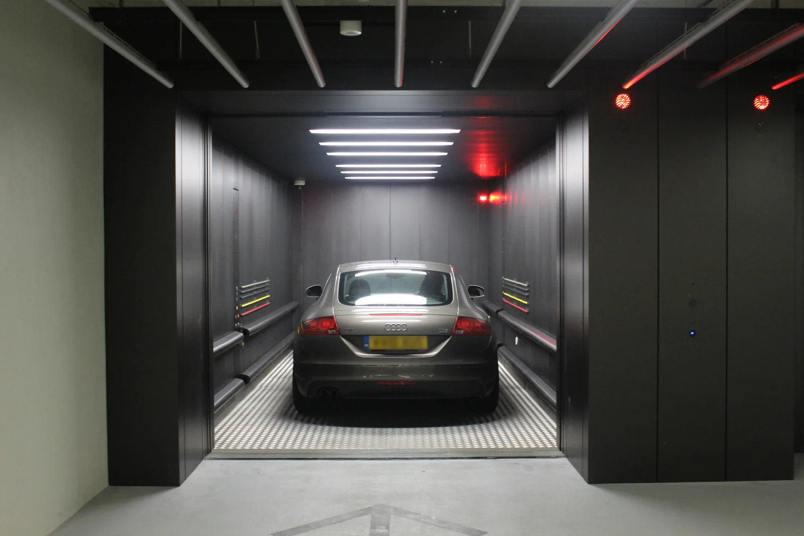 Car Elevator & Car Lift